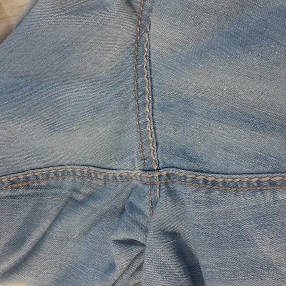 One5One Mid-Rise Button Back Pockets Light Blue Jeans Size 8 - Picture 11 of 16
